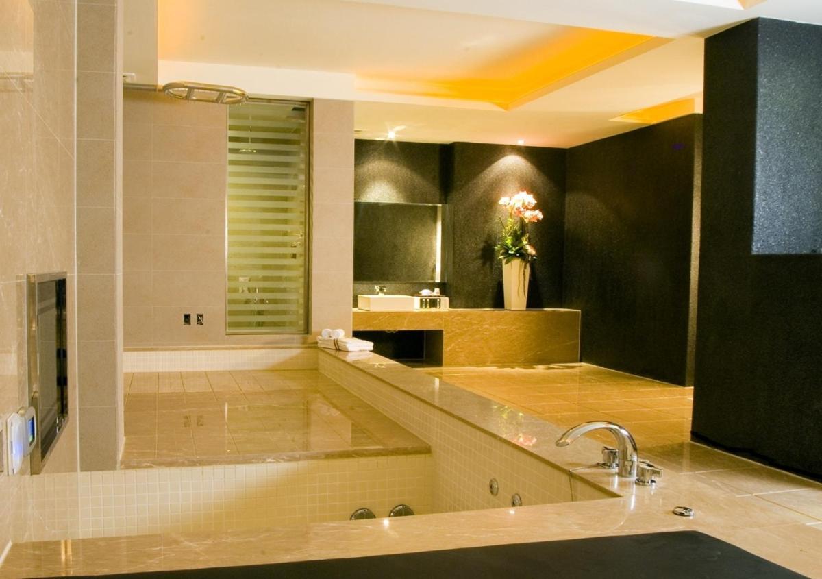 Hip Spa Motel ไถจง ภายนอก รูปภาพ